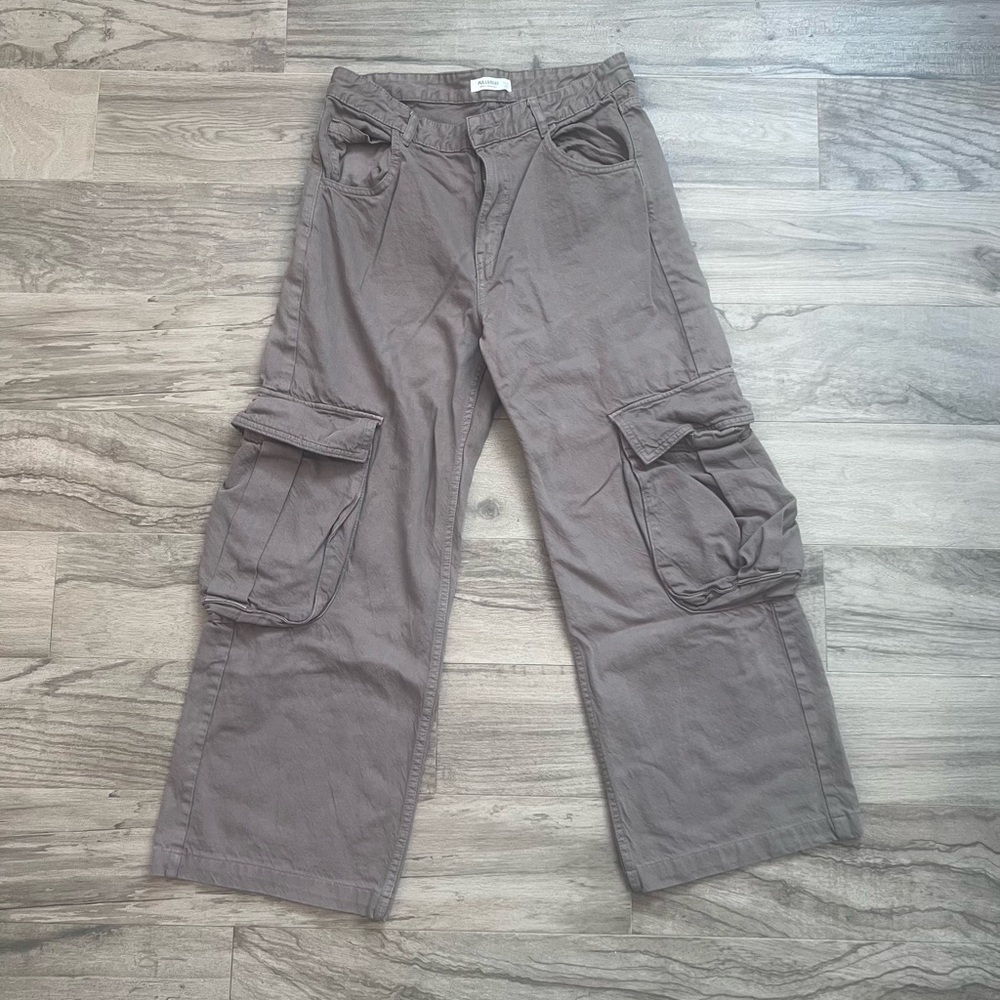 Pull&Bear Women’s Taupe Cargo Pants Size 8